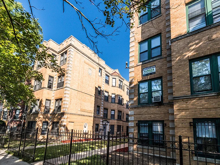 5040-42 W Quincy St — Photo 12