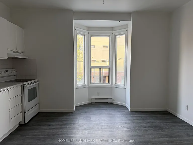 968 Bathurst St #2 — Photo 3