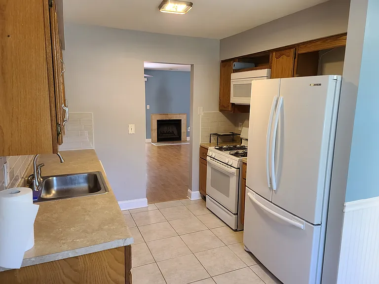 13 Covington Ct — Photo 5
