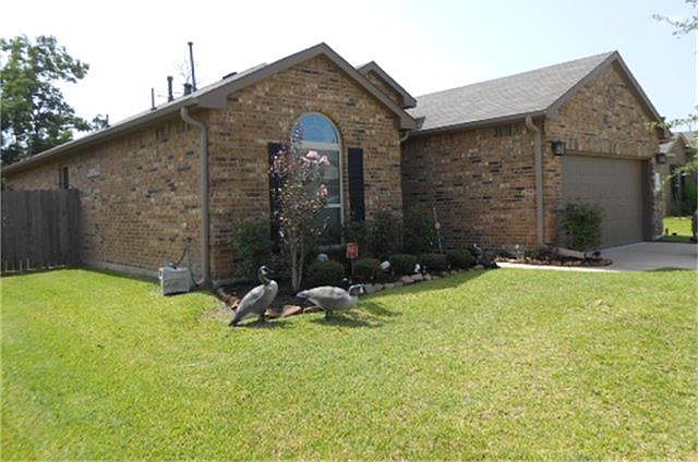 1st image of 18727 Deer Trace Dr
