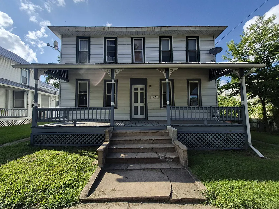 30 Broad St #1