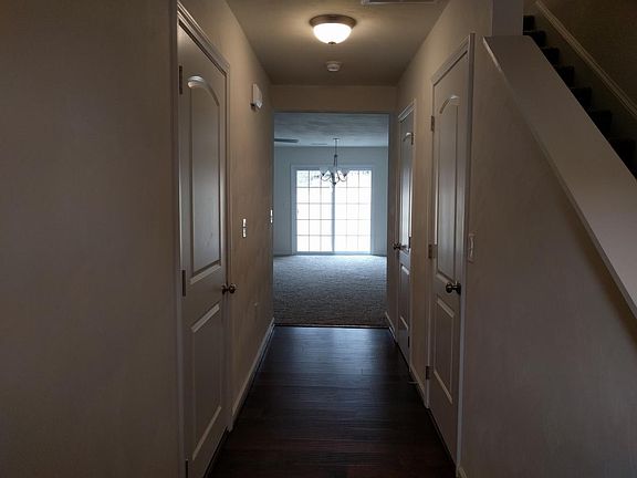 5th image of 6834 Village Green Dr