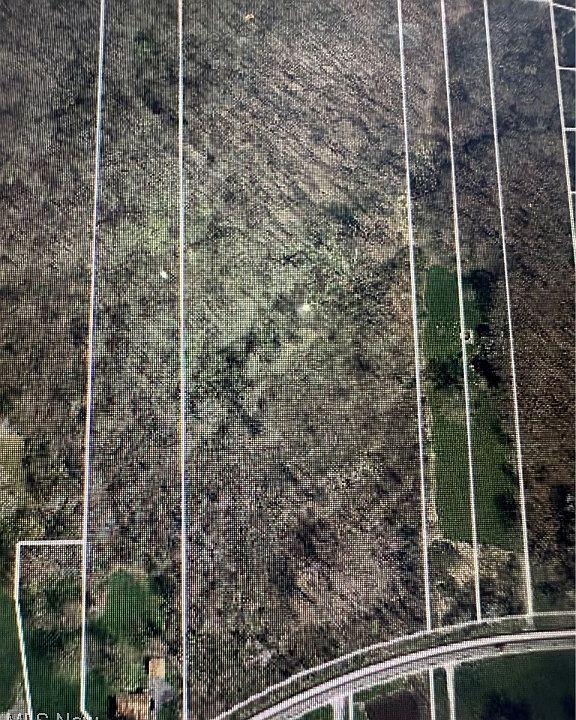 2nd image of Shields Rd