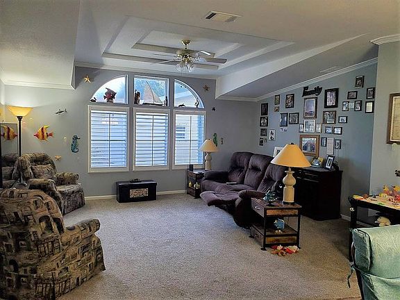 2nd image of 18 Ashbury Ln