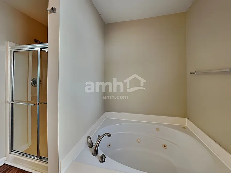 1209 Bending Creek Dr — Photo 12