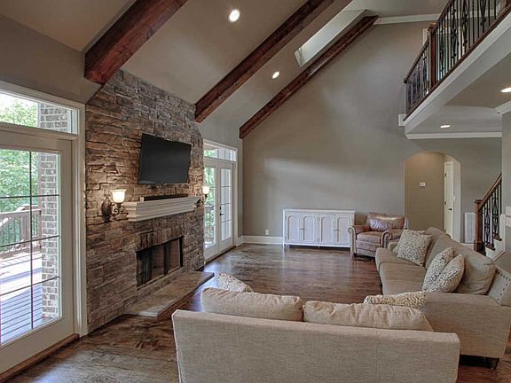 5th image of 1559 Laurens Glen Ln