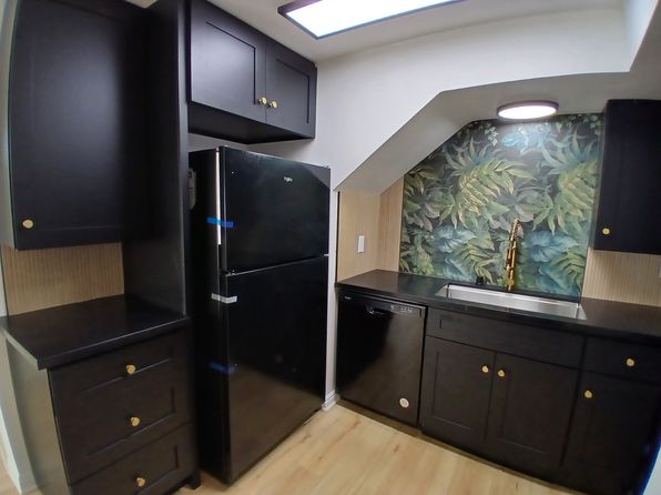 3617 E 4th St APT 1