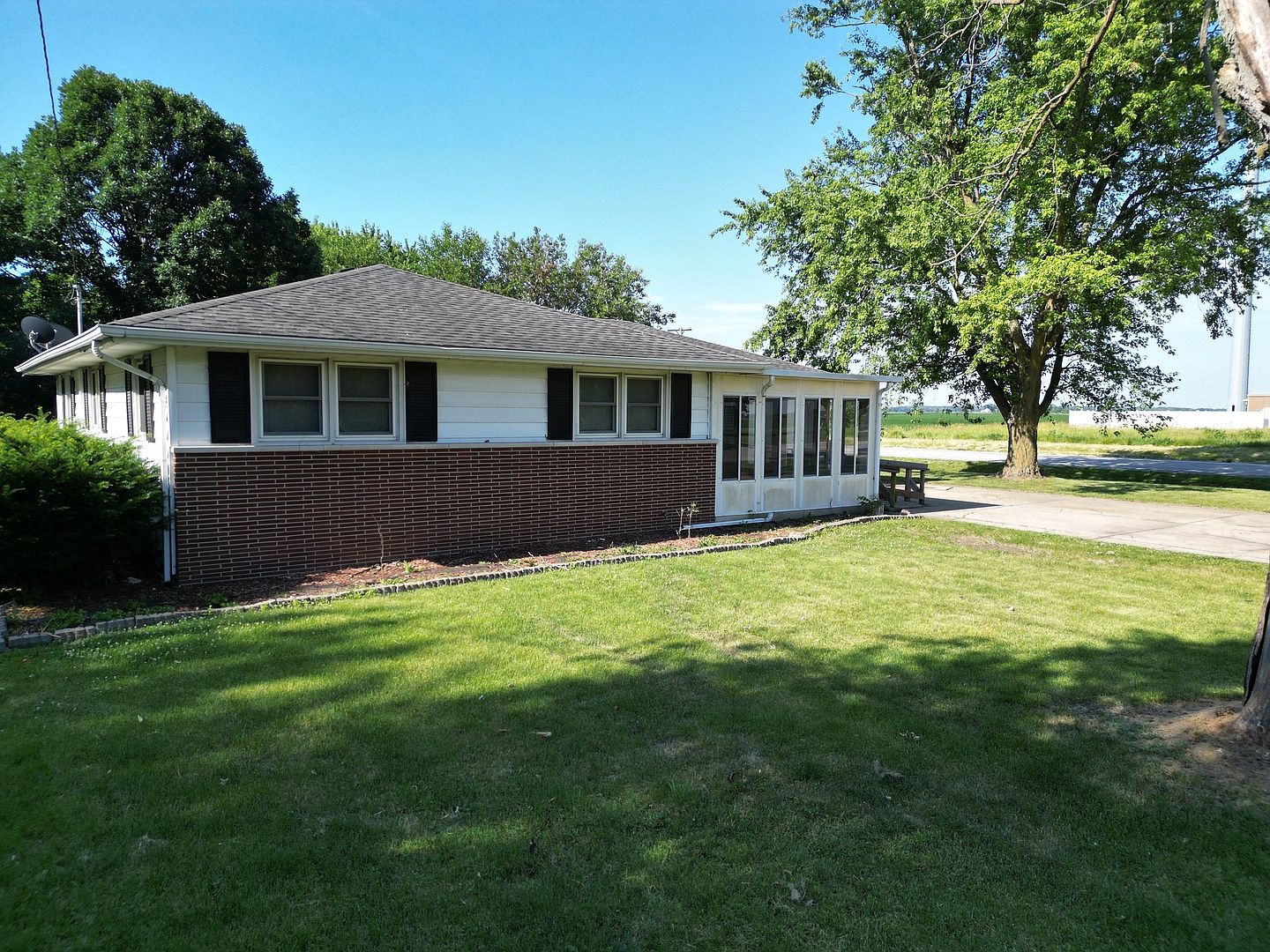 101 Wall St, Crescent City, IL 60928 Zillow