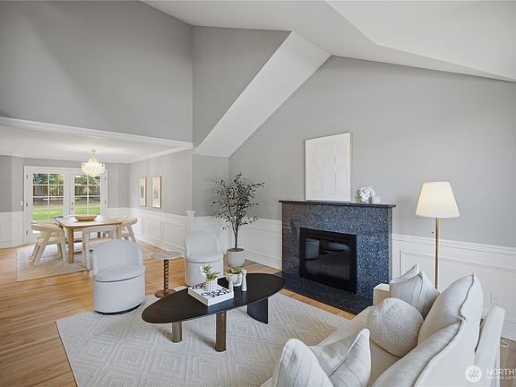 3rd image of 460 Jasmine Place NW