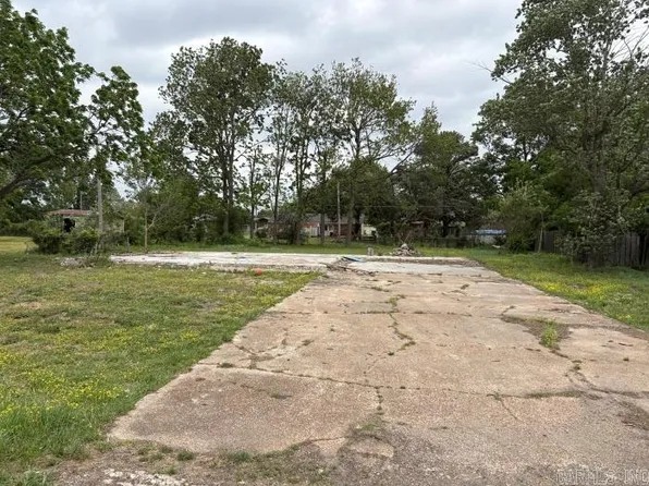 708 Calumet Rd, Gosnell, AR 72315