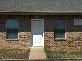 971 Dilley St, Kingsland, TX