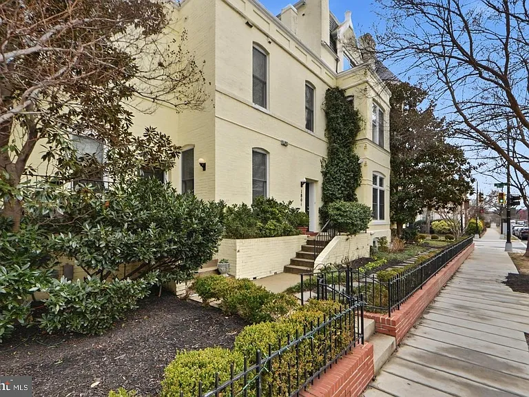 949 S St NW — Photo 41