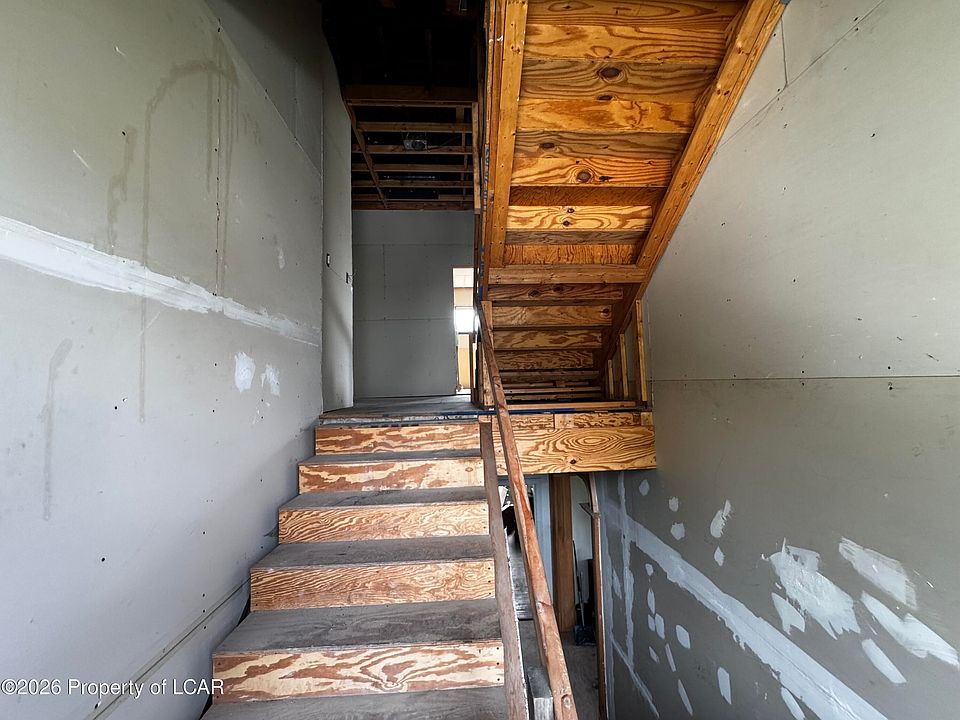 13th image of 1021 Richmont St