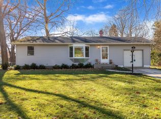 706 Cumberland Dr, Eaton Rapids, MI