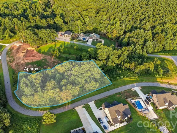 5269 Antler Creek Dr, Granite Falls, NC 28630