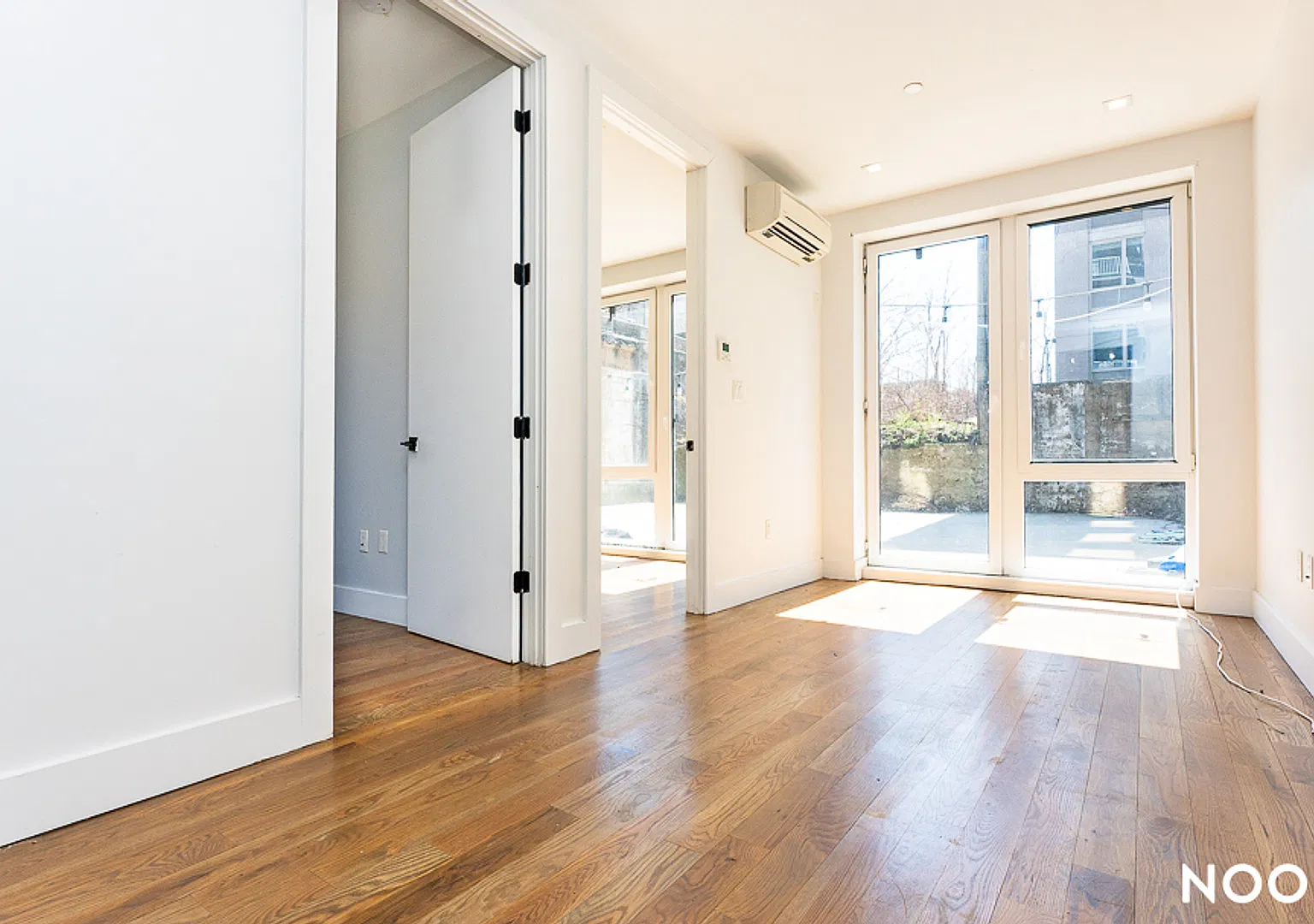 916 Bergen Street — Photo 1