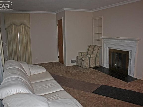 3rd image of 3095 Cashin Dr