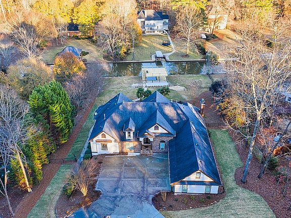3rd image of 8620 Canal Dr