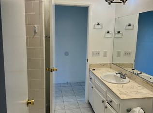 740 Amigos Way APT 4, Newport Beach, CA 92660
