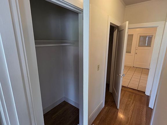 4th image of 430 E 15th St APT 1
