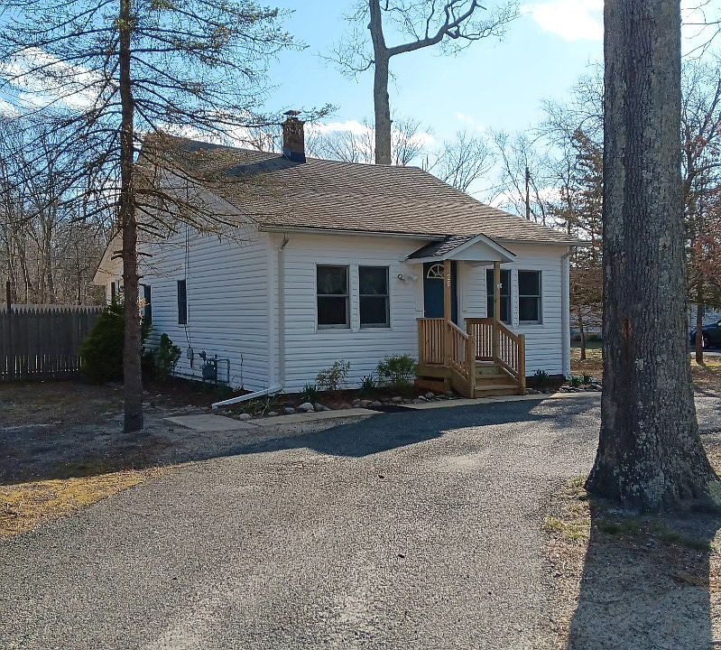 Front of Home. U-Shaped Driveway