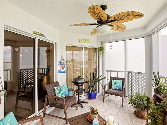 3rd image of 991 N Barfield Dr Unit 404