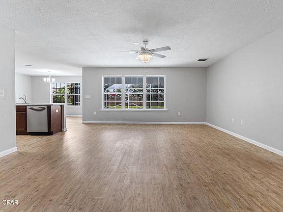 4th image of 3217 Caitlin St