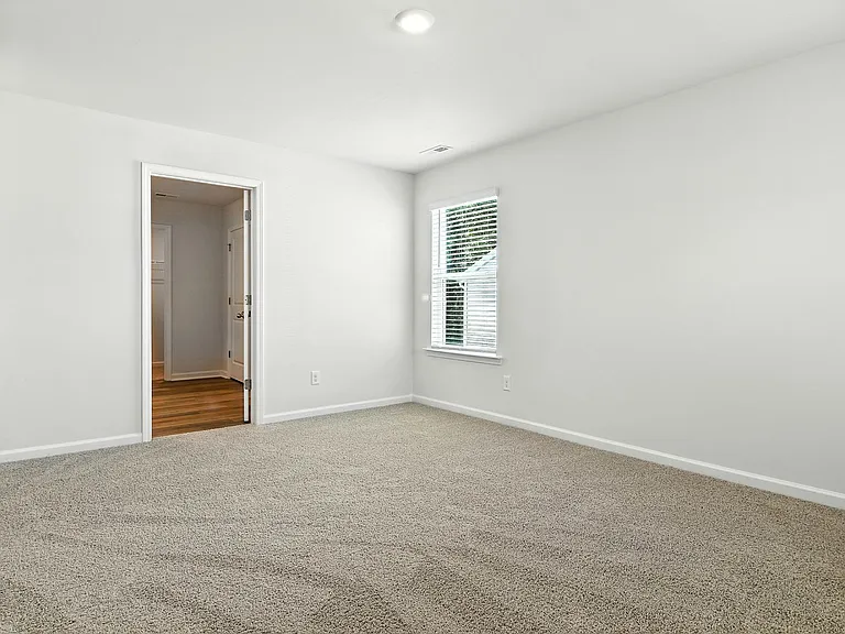 1342 37th Avenue Ln NE — Photo 19