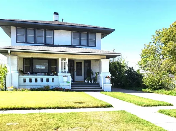 406 N 2nd St, Ponca City, OK 74601