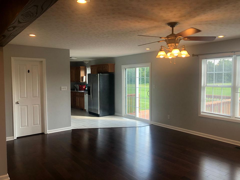 2nd image of 708 Claw Ct