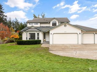 1839 SW Loerland Dr, Oak Harbor, WA