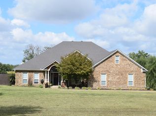 7 Freeman Dr, Houston, AR 72070