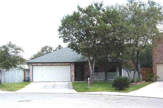 1st image of 16015 Hickory Well Dr