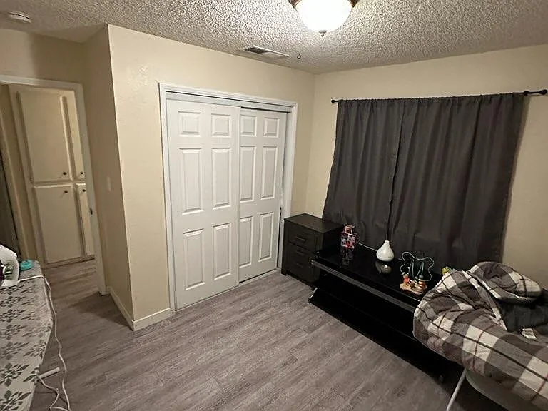 616 Glen Ct — Photo 12