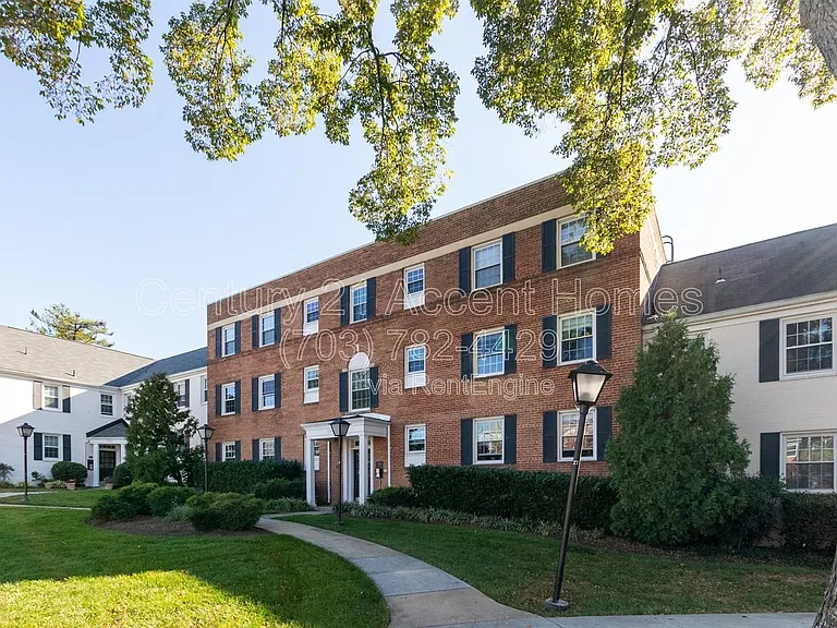 1303 S Walter Reed Dr #201 — Photo 2