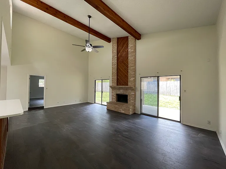 6158 Desert Trail St — Photo 10