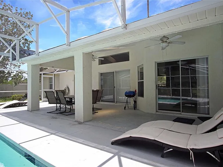 928 Loma Bonita Dr — Photo 12