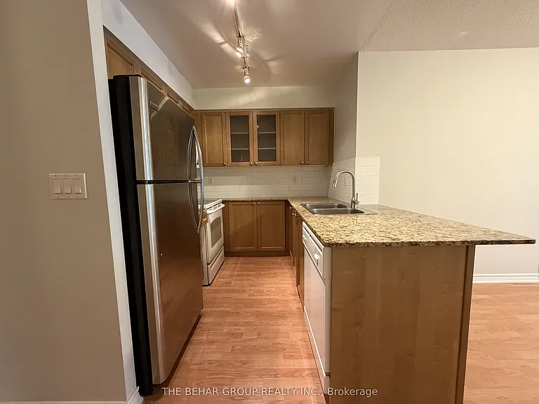 761 Bay St #706 — Photo 7