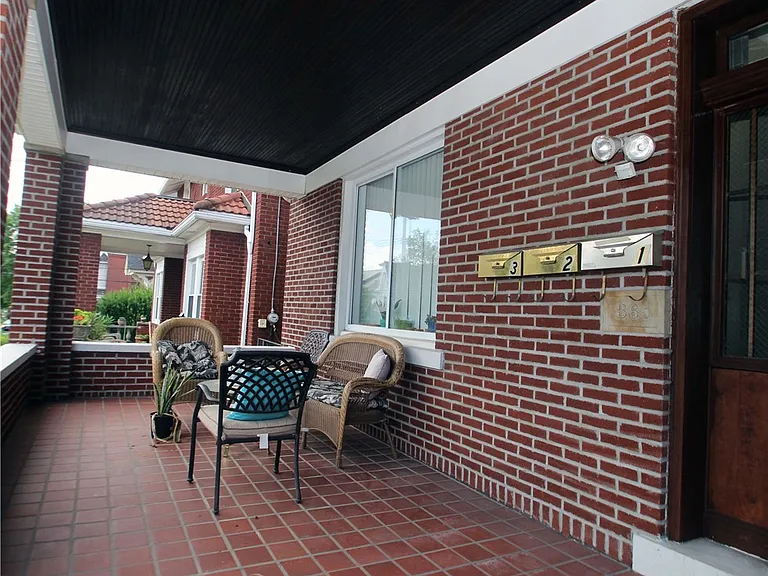 368 S Evaline St #1 — Photo 2