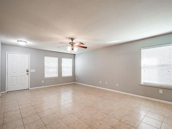 5th image of 4606 Pin Oak Creek Ln