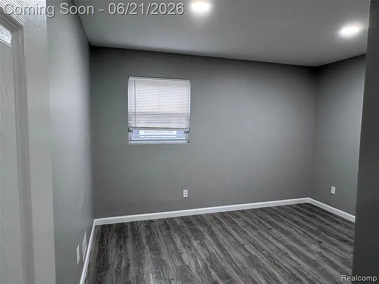 1412 E Goulson Ave — Photo 13