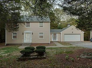 10 Nahsu Dr, Lincoln, RI 02865