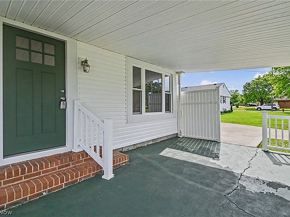2nd image of 1415 Sara Ave