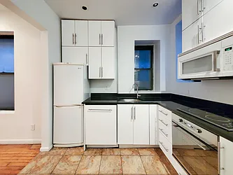 Rented by Brighton Management