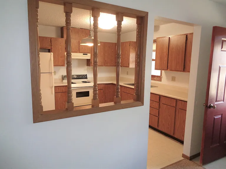 403 Iowa St — Photo 5