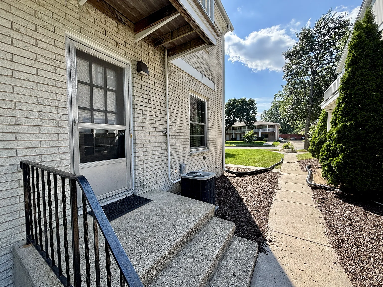 Fiedler Apartments — Photo 1