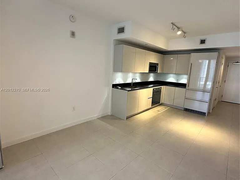 1010 Brickell Ave #1910 — Photo 14