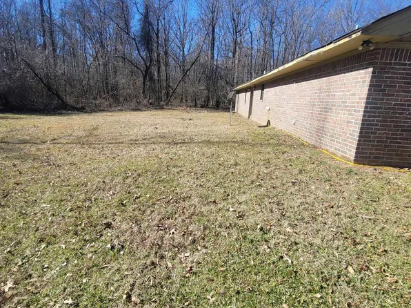 2400 Weekly Rd, Pine Bluff, AR 71603