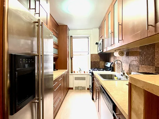 Sold by Maximillion Realty, Inc. | media 20