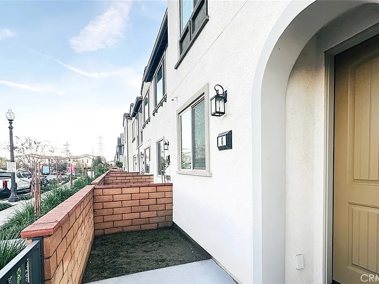 4102 S Limecrest Paseo #6 — Photo 3